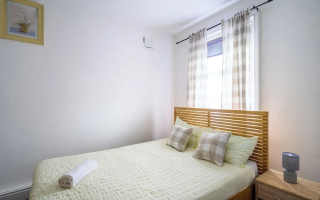 Heart of Blackpool - Sleeps 10 - Parking