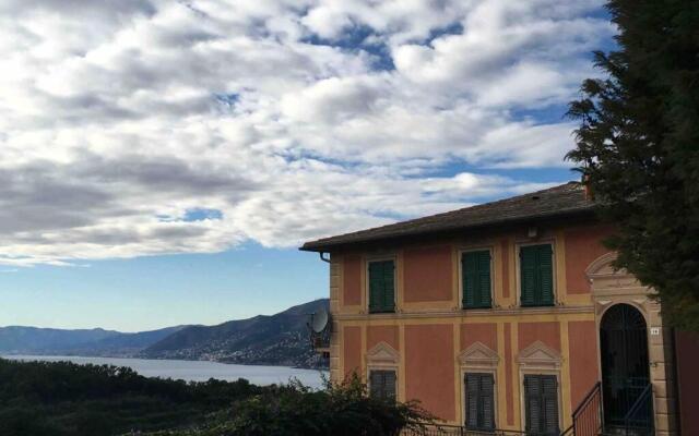 See view apartment next to the Portofino Park