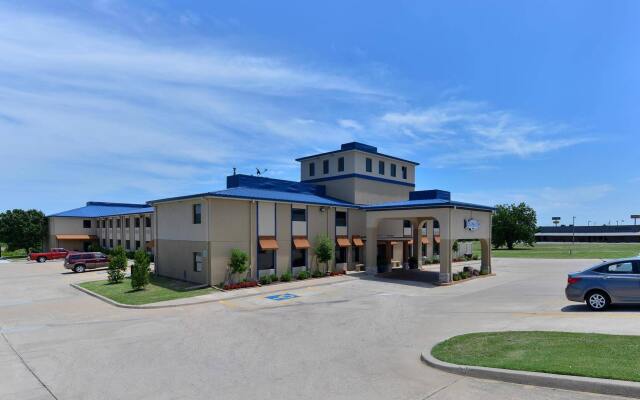 Baymont by Wyndham Ardmore I-35