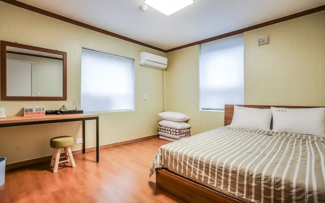 Gangneung Gyeongpodae Eroom
