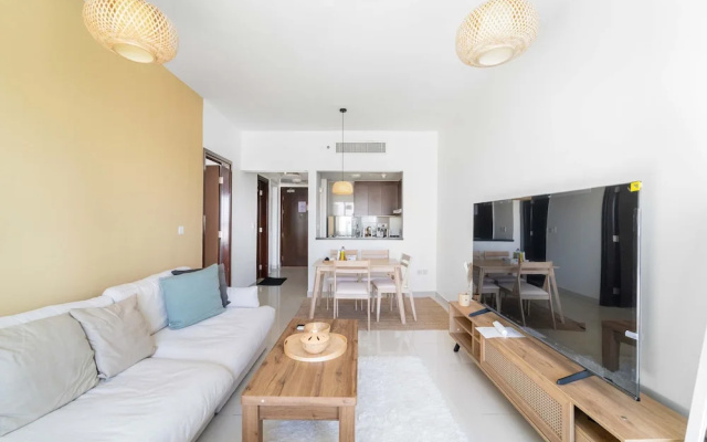 Silkhaus Chic 1bdr Burooj Views Ideal Location