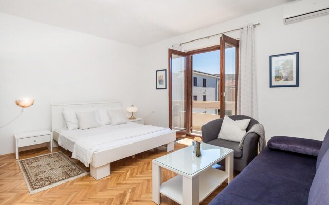 Amazing Apartment in Pag With Wifi and 1 Bedrooms