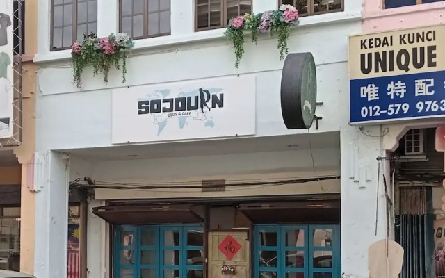 Sojourn Beds & Cafe - Hostel
