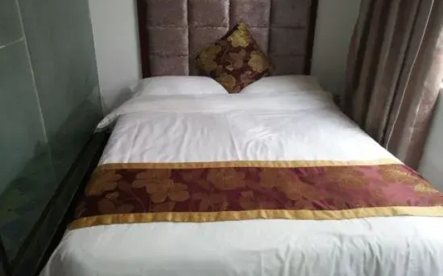 Zhongguo Maidi Express Hotel