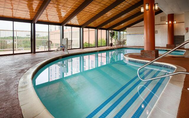 Best Western Royal Plaza Hotel & Trade Center