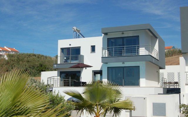 Modern Villa with Private Pool Just 400m From the Sea