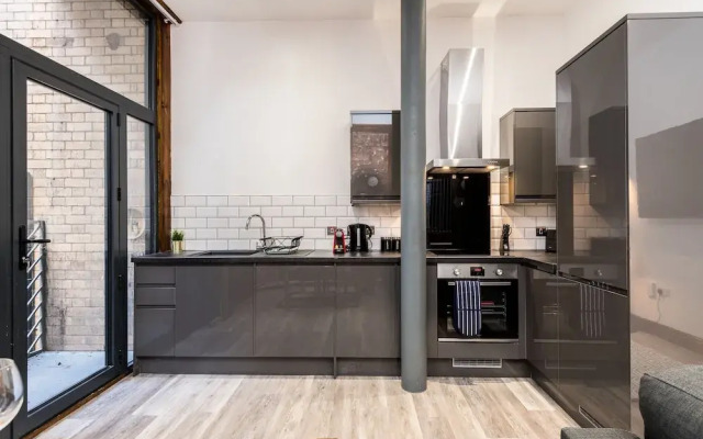 Prestige STAY Aparthotel - 27 Stanley Street Party Apartments
