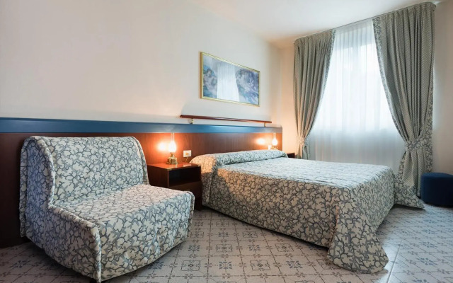 Aparthotel Holiday