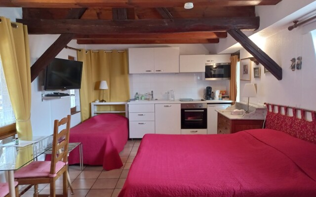 Gîtes et Chambre d'Hôtes A l'Arc en Ciel