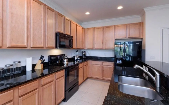 6 Bedroom Holiday Rental(6Sts43Ac48)