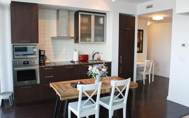 Lavish Suites - Luxury One Bedroom Condo