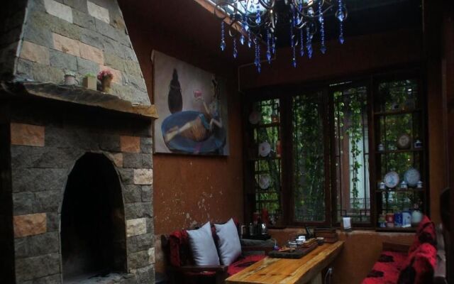 Luguorenjian Inn