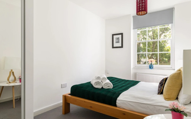 Huge Garden 3-bedroom Modern Apartments in Camden