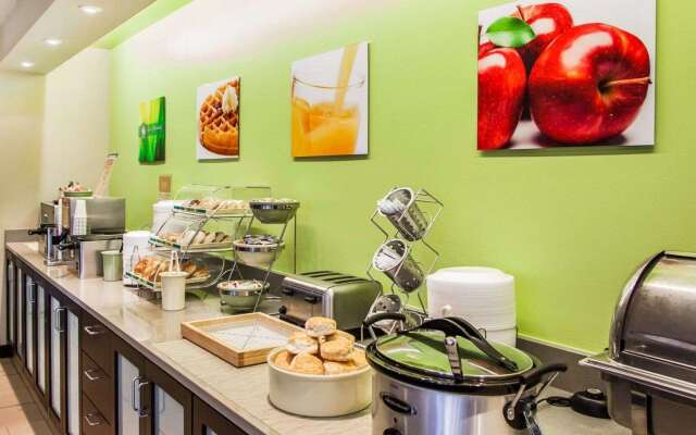 Quality Inn & Suites Peoria North