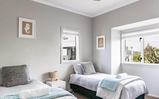 Left Break – Guest Rooms – Raglan