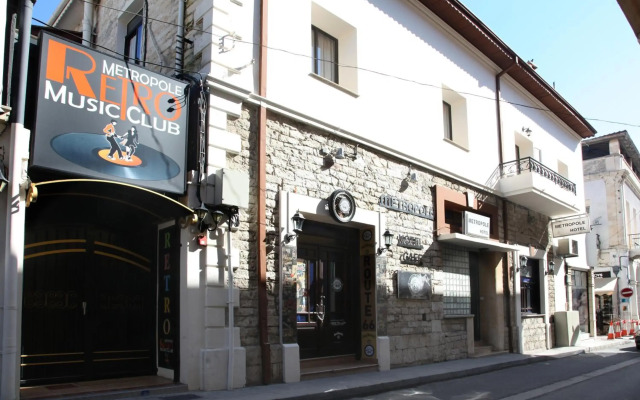 Metropole Hotel