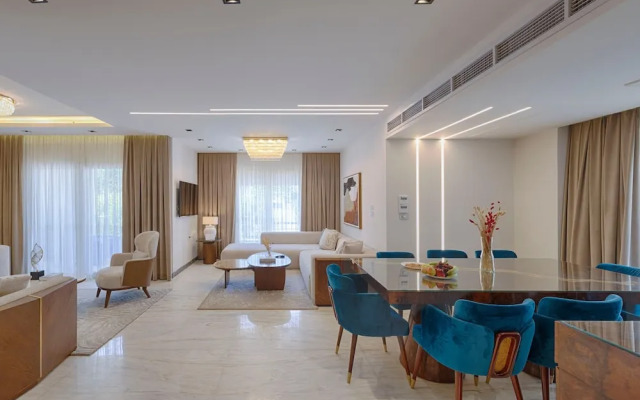 Vesta - Luxury Villa - 3BR - CFC I