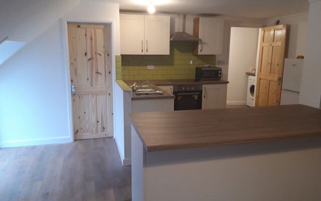 Nice big 2 Double Bedroom Apartment in the Town