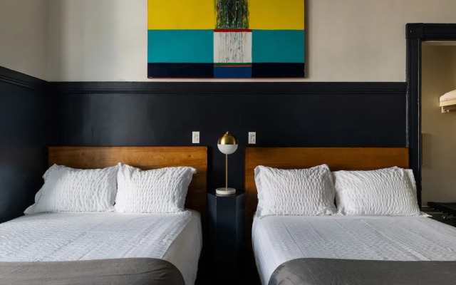 The Metro Hotel
