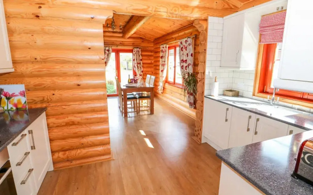 Ash Lodge