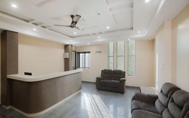 CAPITAL O 23461 Champion Lotus