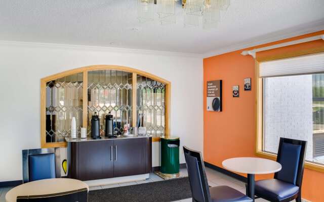 Motel 6 Richmond, IN