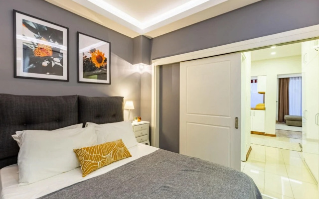 Missafir Excellent Flat With Backyard in Nisantasi