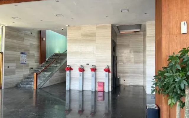 Junlun Hot Spring Hotel