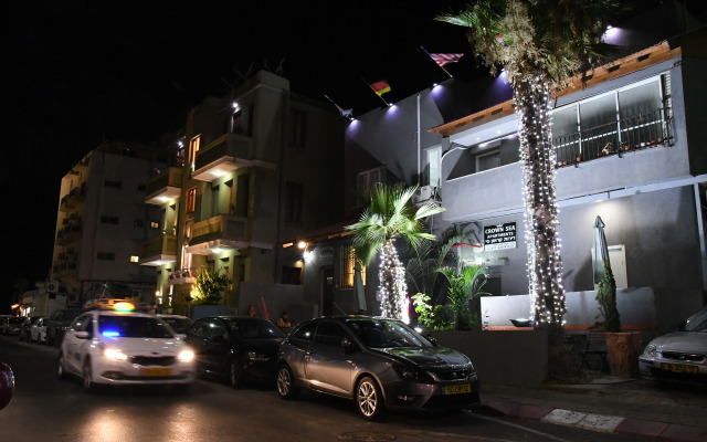Crown Sea Apart hotel