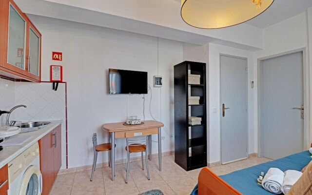 Faro Airport Flat 2 by Homing