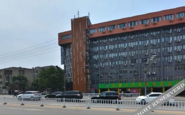 EASE Hostel (Pingdingshan Ping'an)