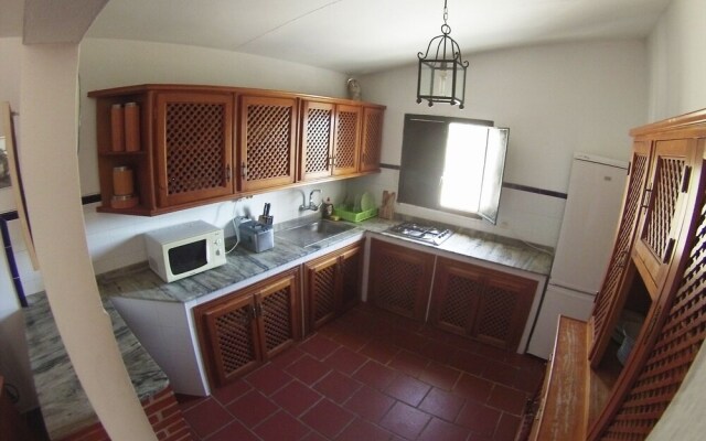 House With 5 Bedrooms in Aroche, Huelva, With Wonderful Mountain View,