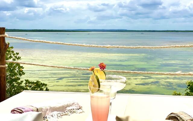 Rock and Sea Resort