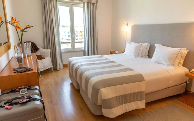 Marina Club Suite Hotel