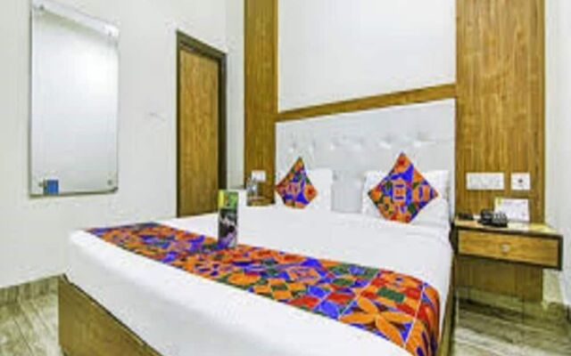 Hotel Lazeeno Classic