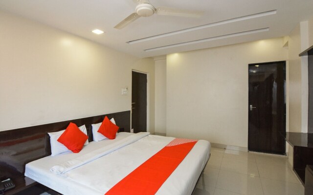 OYO 19879 Chetan Executive