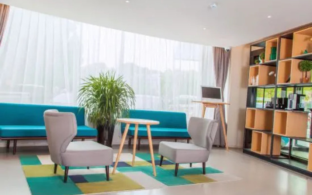 Homeinn Selected Hotel (Shanghai Jiading New City Malu Subway Station Branch)