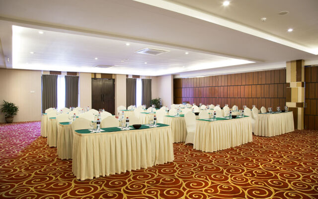 Le Grande Bali Hotel