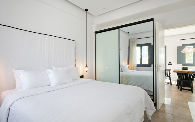 Portes Mykonos Suites & Villas