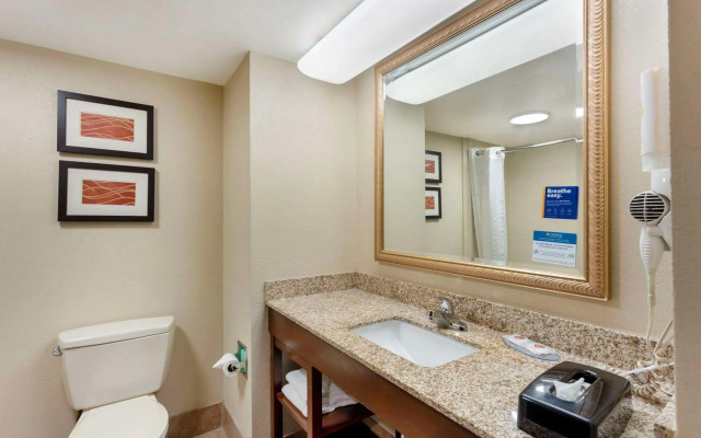 Comfort Inn And Suites