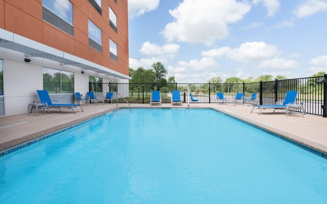 Holiday Inn Express & Suites Bryan - College Station by IHG