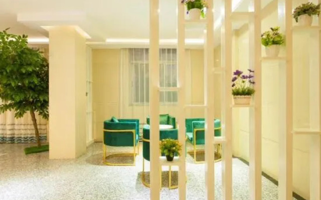 Yuxi Zhuoran Xinzhuang Hotel