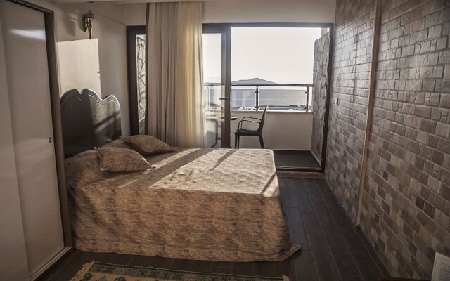 Stone Hotel