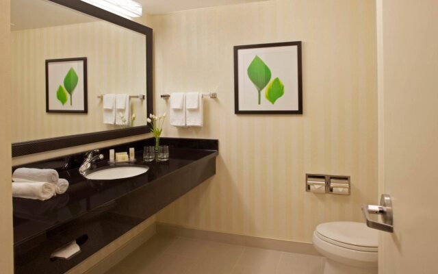 Fairfield Inn & Suites by Marriott Toronto Mississauga