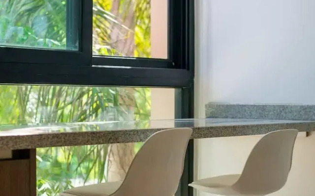 2 Br. Luminous and Spacious Pool View Apt