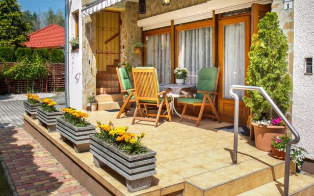 Apartment Lisa Balatonmariafurdo