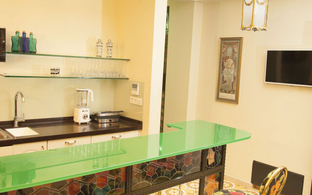 Villa Pera Suite Hotel