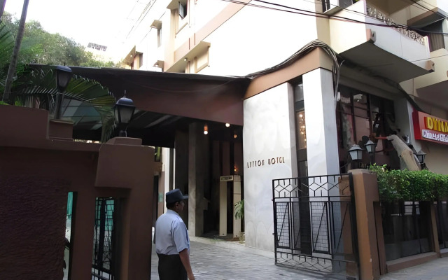 Lytton Hotel