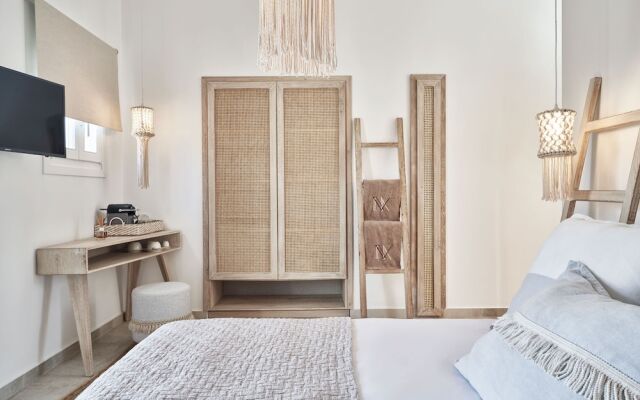 Volcano Luxury Suites Milos - Adults Only