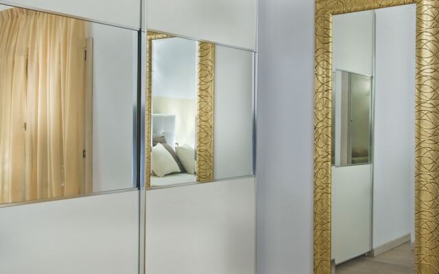 Sirmione Halldis Apartments